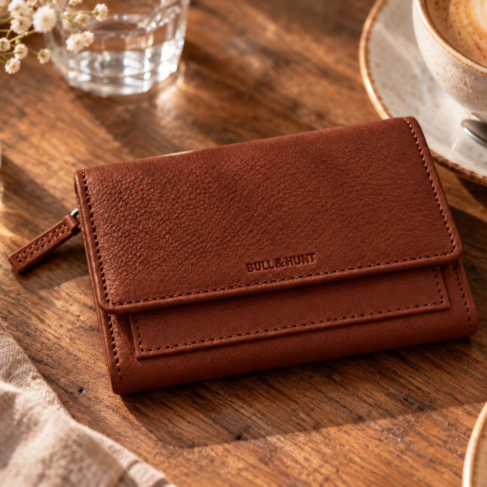 Preview: MIDI FLAP WALLET COGNAC